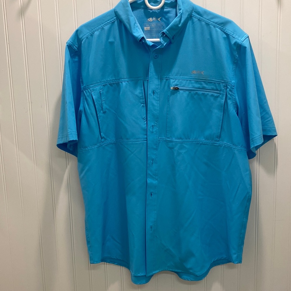 NWOT  Mens fishing shirt! Large silver bait brand